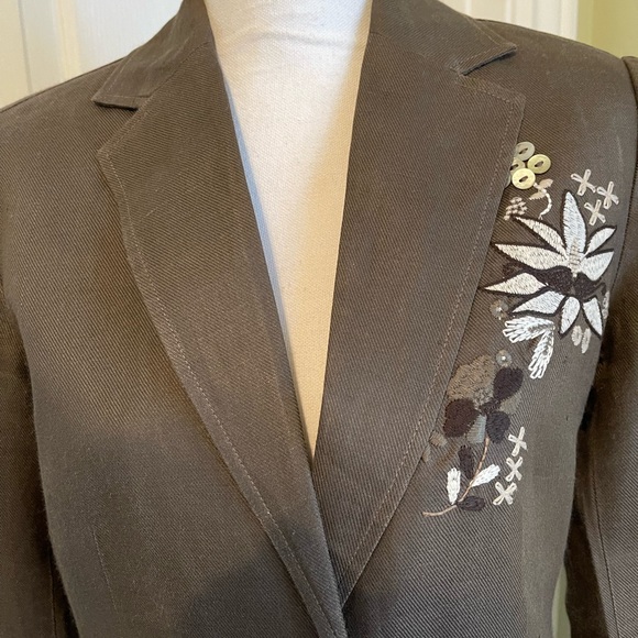 Zara Olive Green Floral Embroidered Linen Blazer - Picture 3 of 8